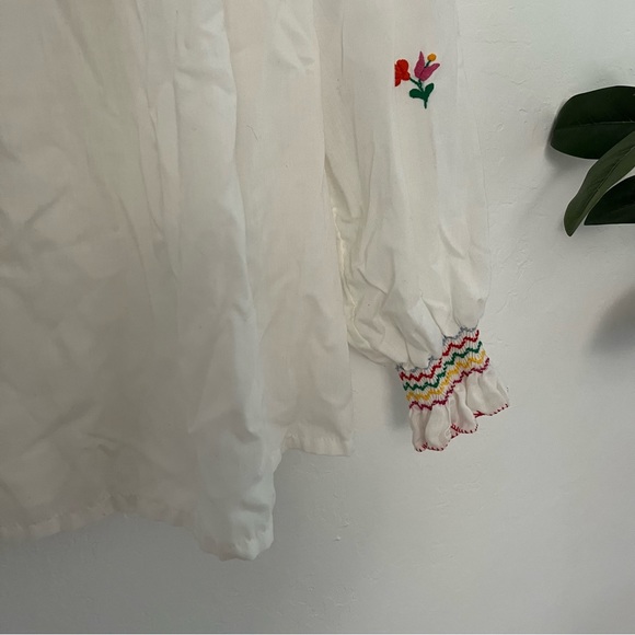 Vintage Embroidered Flower Blouse - Picture 4 of 8